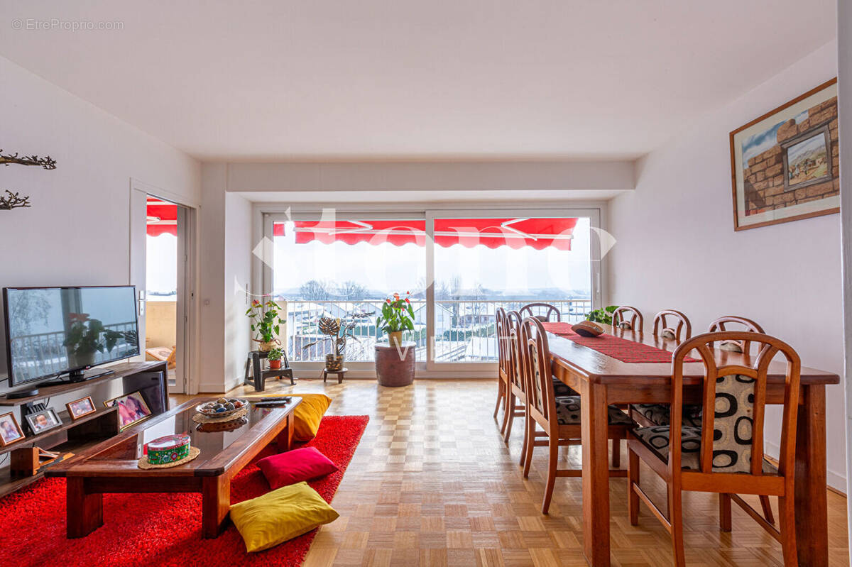 Appartement à DIVONNE-LES-BAINS