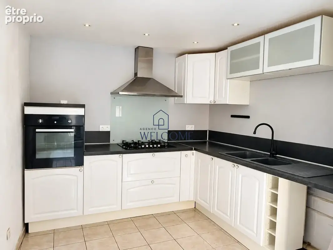 Appartement 150 m² à vendre à Venejan (30200) - photo 2
