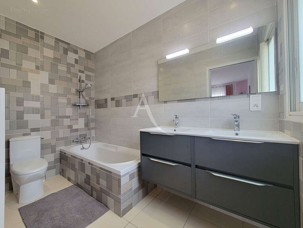 Maison à LATOUR-BAS-ELNE