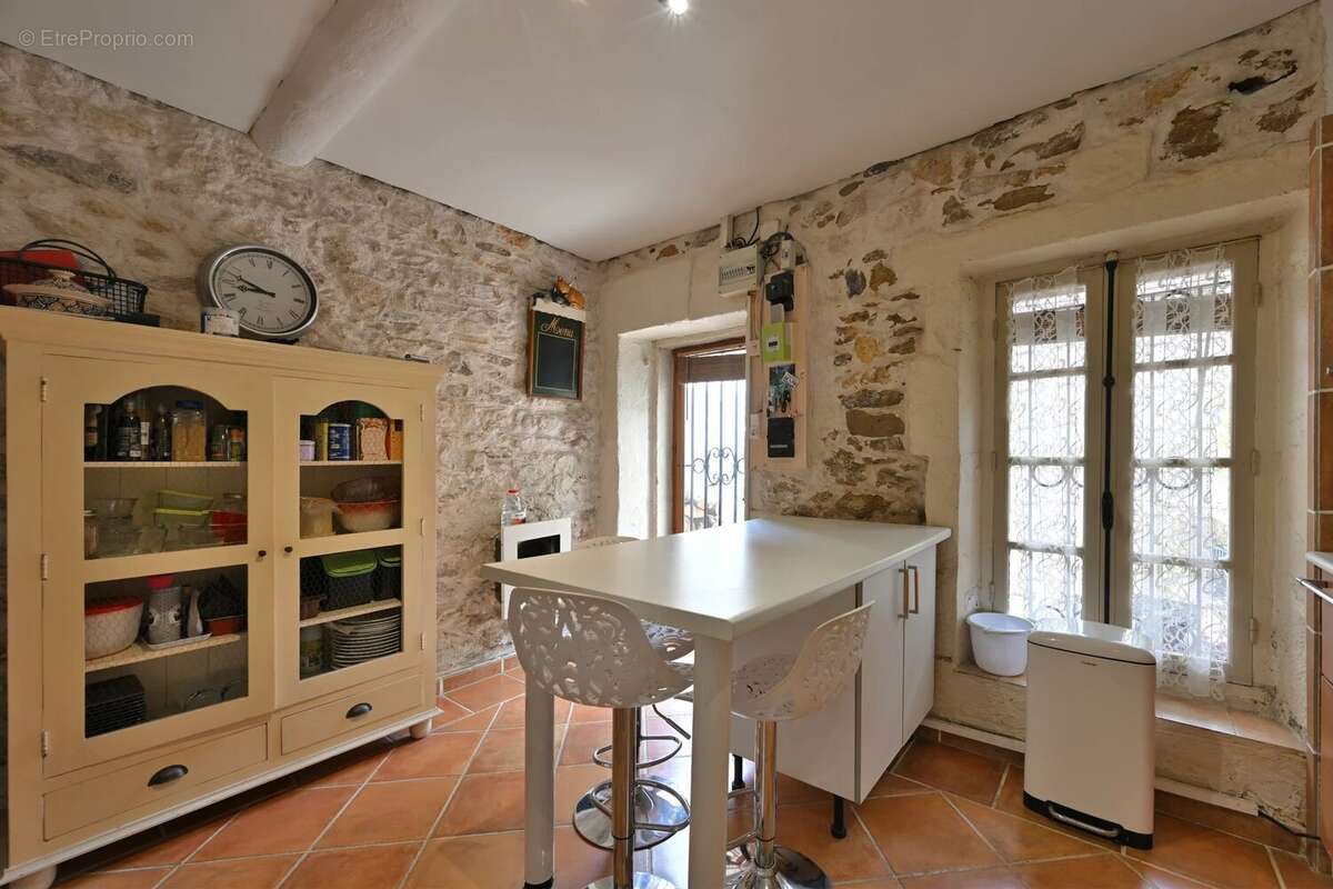 EXCLUSIVITÉ LEONIS IMMOBILIER – Maison de ville de charme avec cour intimiste et exposition plein Sud! - photo 4