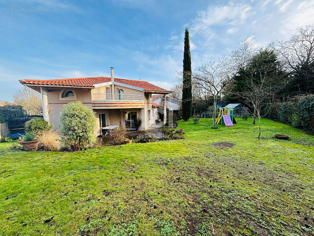 Maison à BOUGUENAIS