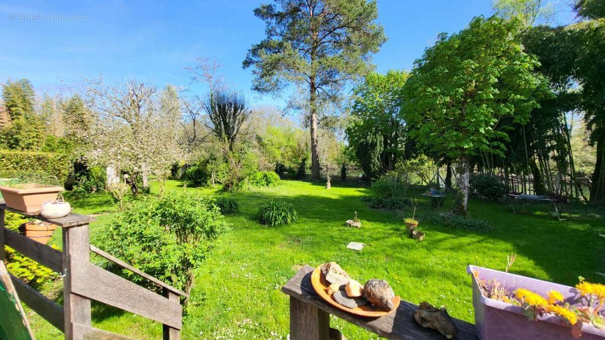 Maison à RAZAC-SUR-L'ISLE