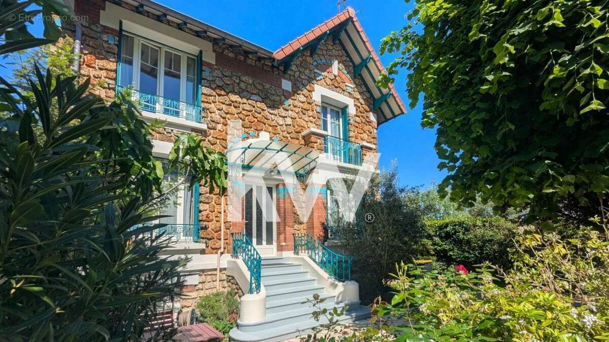 Maison à SAINT-GRATIEN