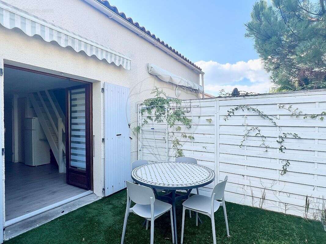 Maison à LES MATHES