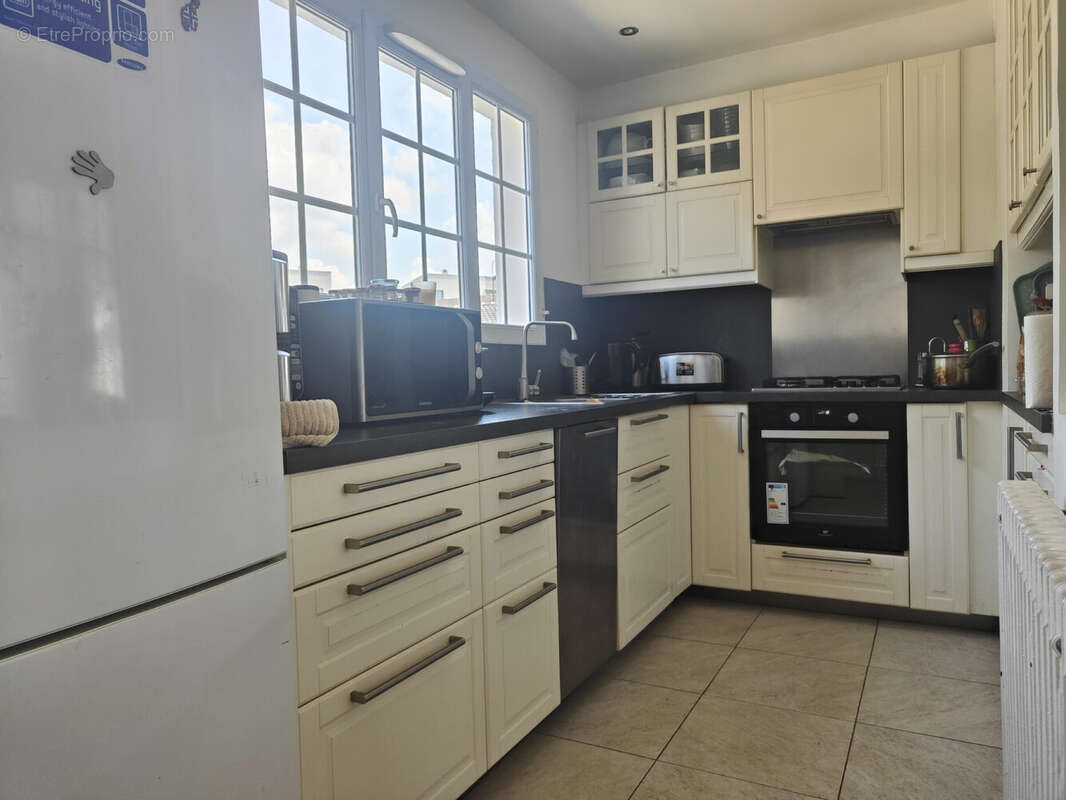 Maison à LES CLAYES-SOUS-BOIS