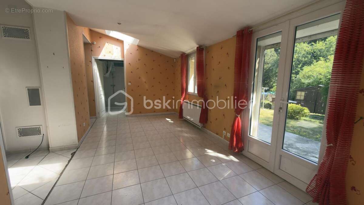 Charmante Maison avec jardin, terrasse et dépendances - photo 4