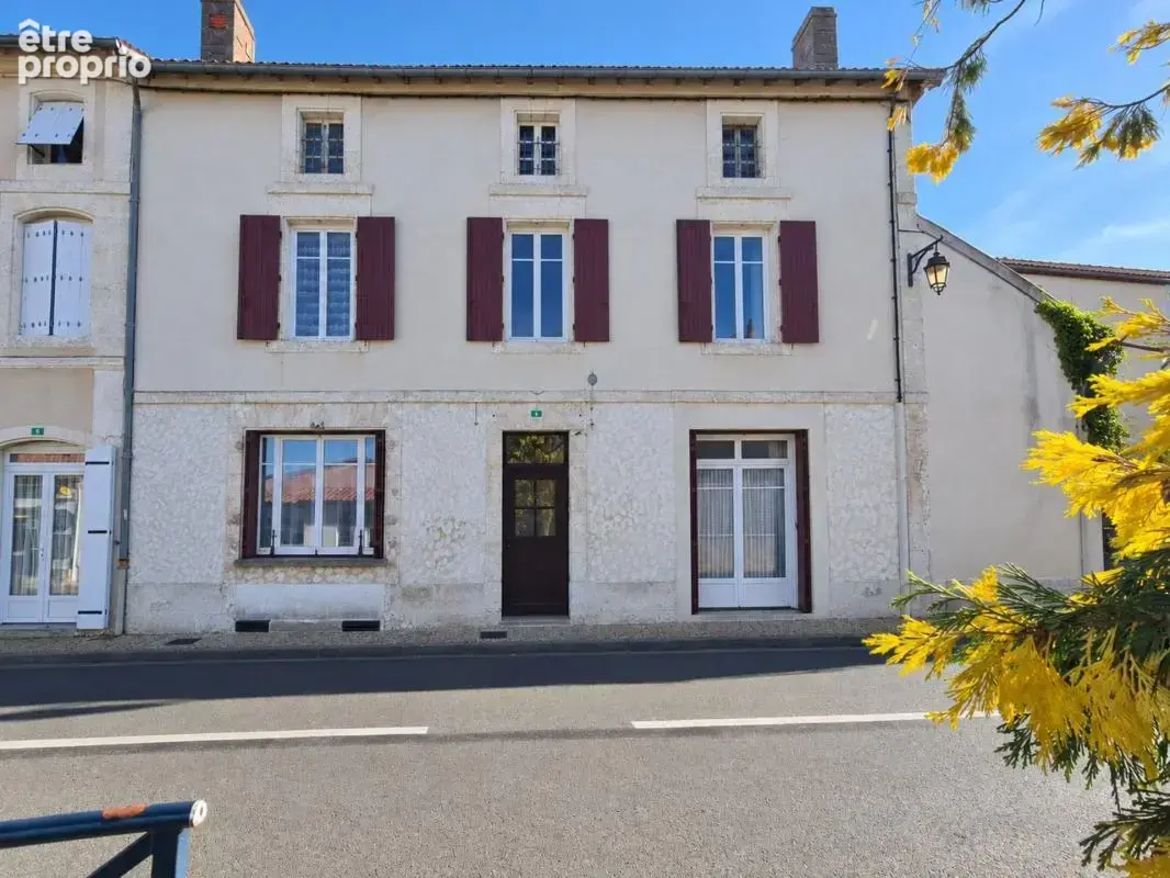 Maison à SAINT-LAURENT-DE-CERIS