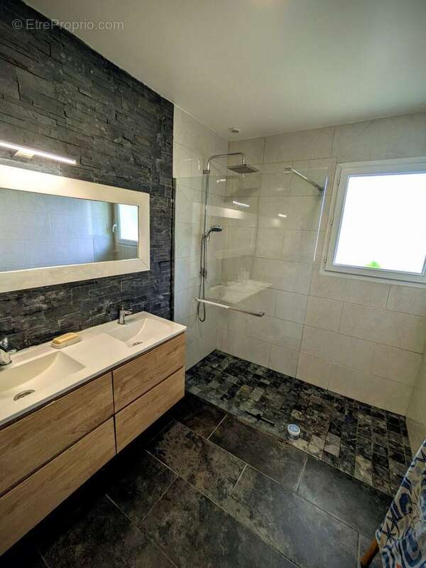 Maison à SAUGNACQ-ET-MURET