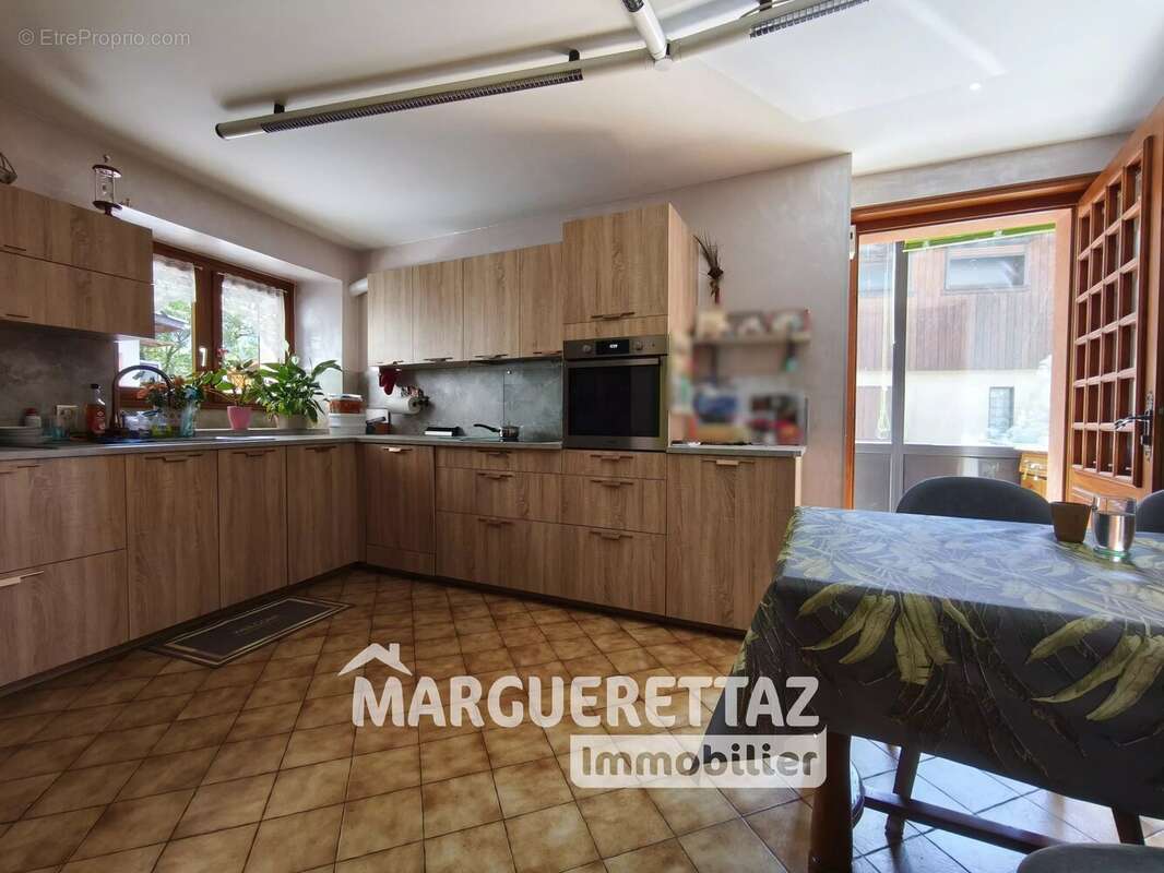 Appartement à AYSE