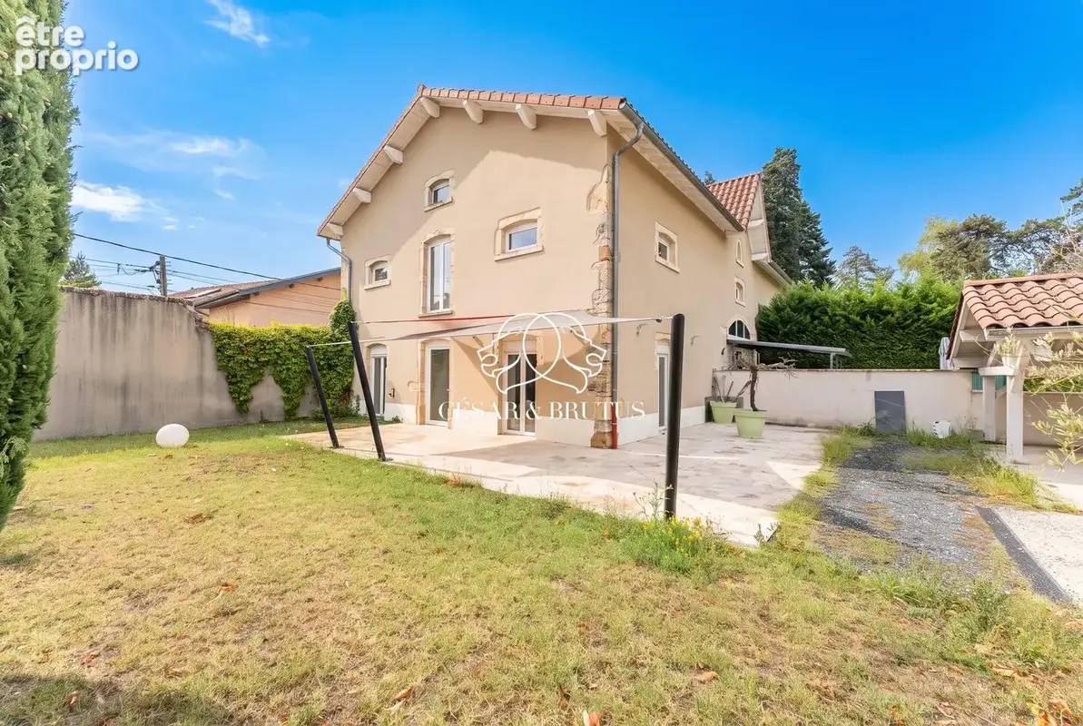 Maison à SAINT-QUENTIN-FALLAVIER