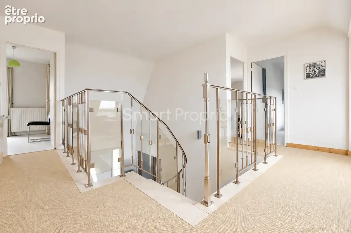 Crevin — Maison 160 m2, 5 chambres, cinéma et double garage - photo 10