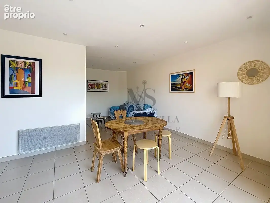 Appartement au premier étage avec Garage et Terrasse ! - photo 8