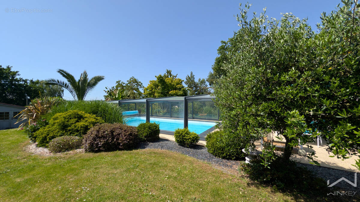 Maison 110m2 en pierres avec piscine couverte & dependance - les fougerets - photo 3