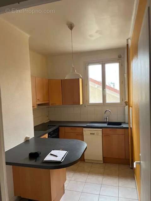 Appartement à LA GARENNE-COLOMBES