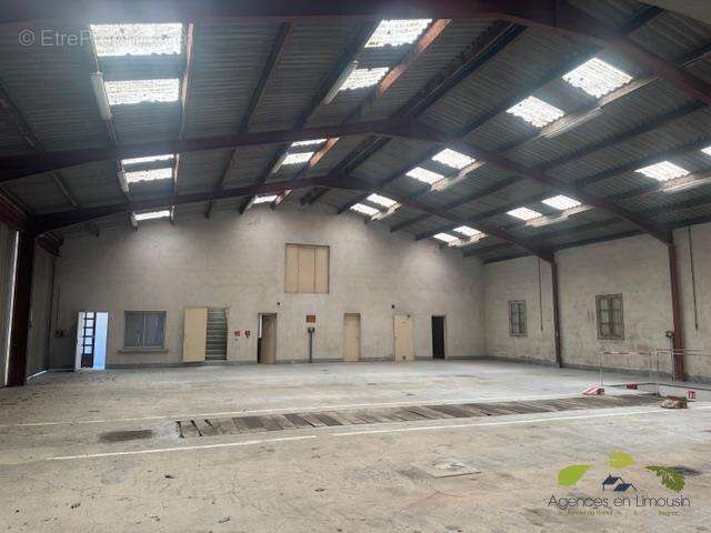 Appartement 560 m² à Treignac  - photo 3