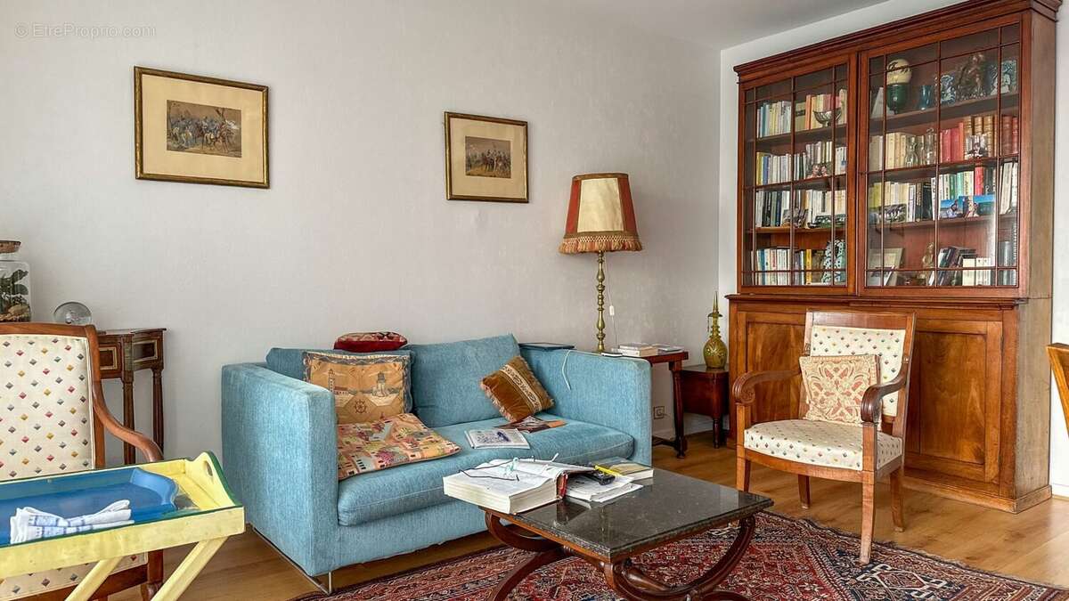 Appartement à MONT-SAINT-AIGNAN