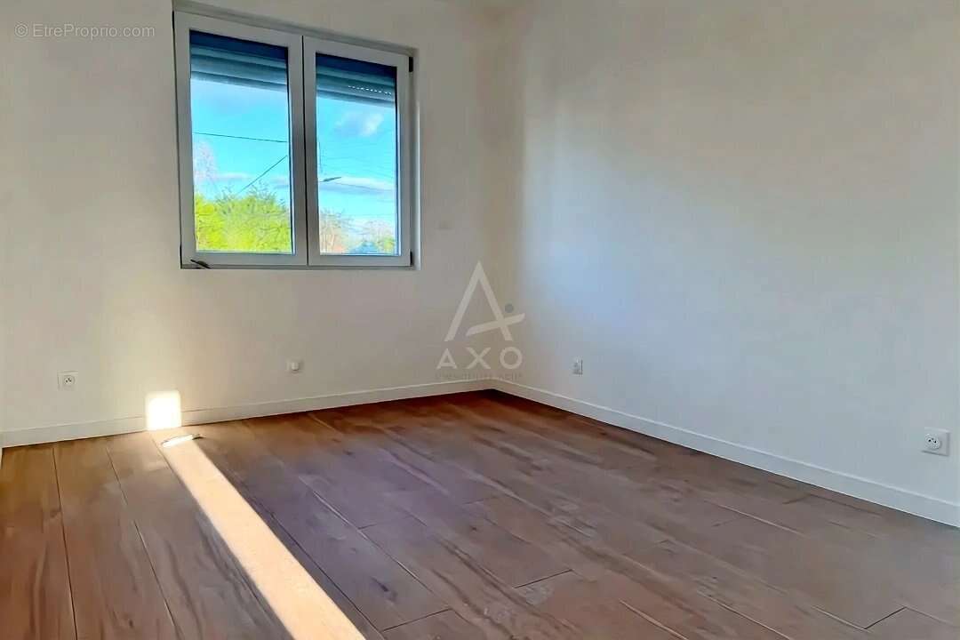 Appartement à BOUGUENAIS