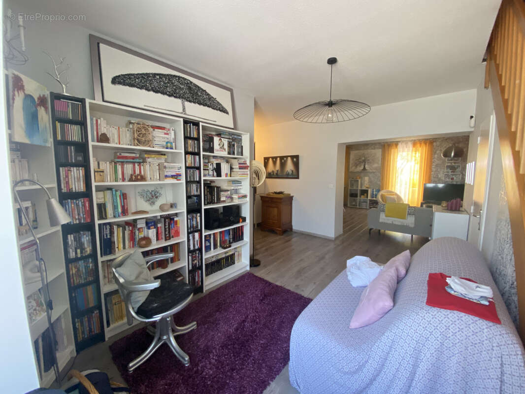 Appartement à ROCHE-LA-MOLIERE