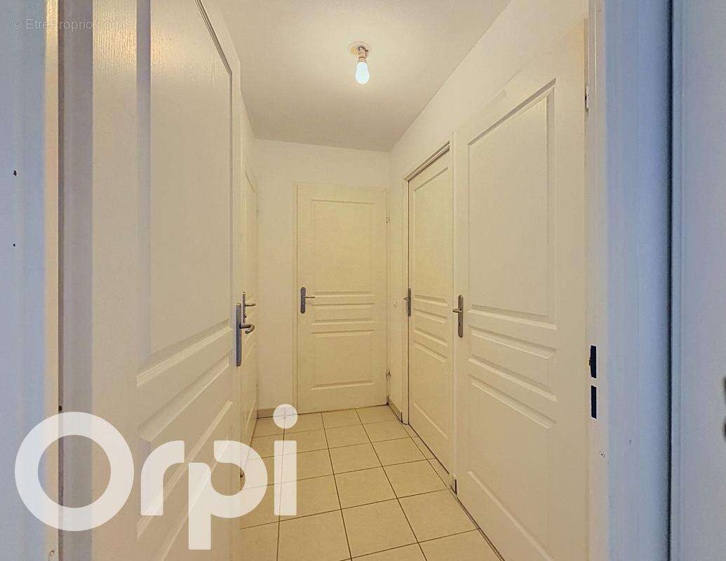 Appartement à PUGET-SUR-ARGENS
