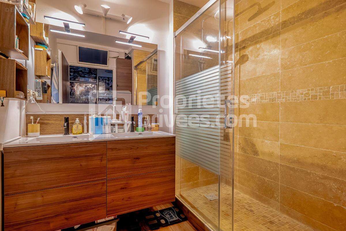 Appartement à SURESNES
