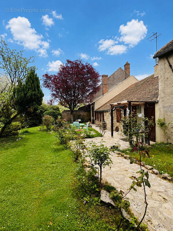 Maison à CHEROY