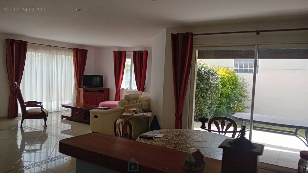 Maison à LES MATHES