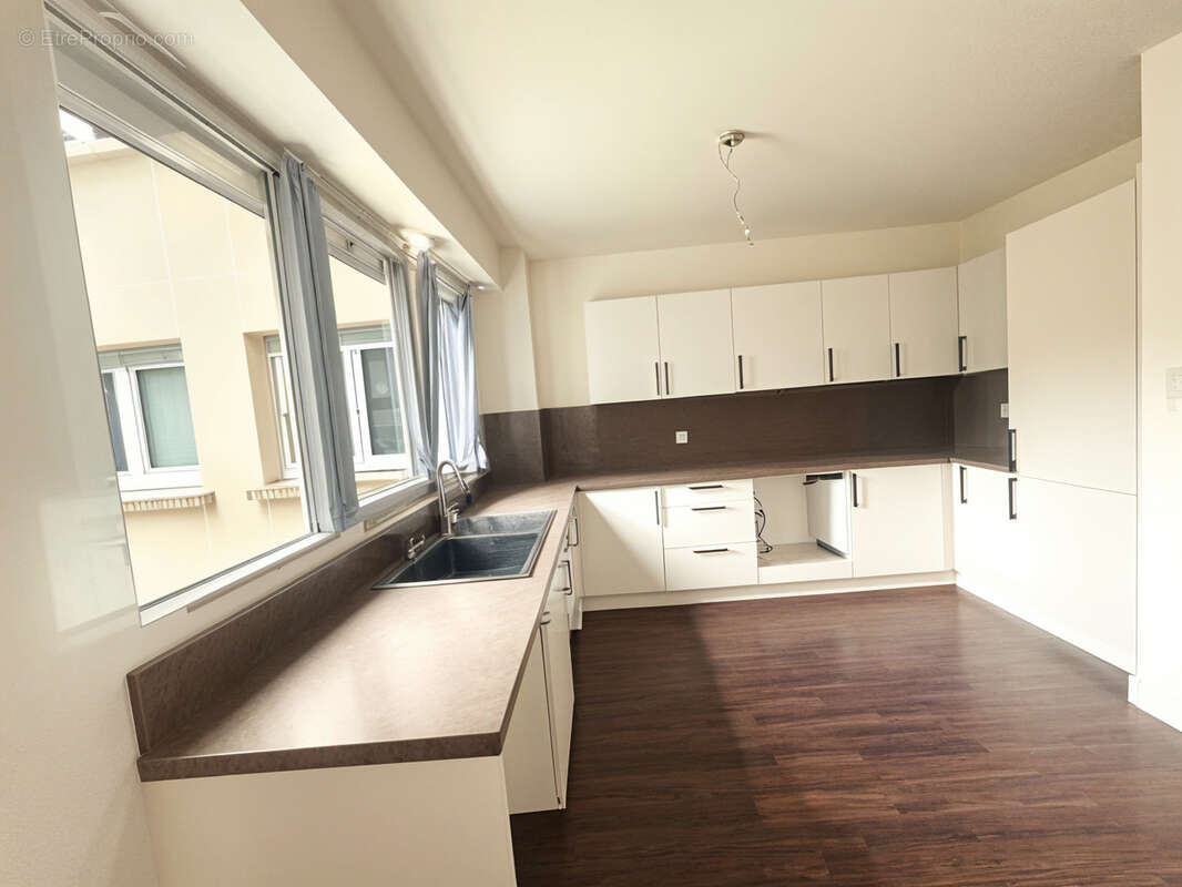 Appartement à SAINT-MAUR-DES-FOSSES