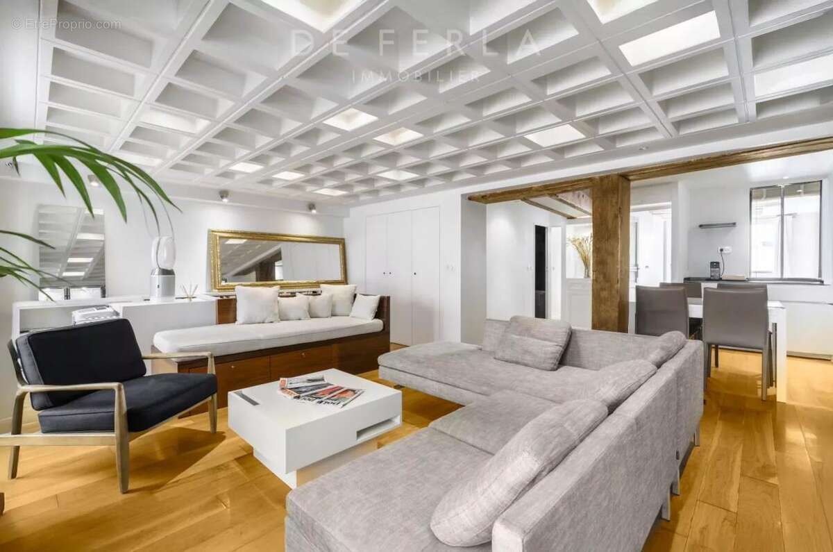 Appartement à PARIS-17E