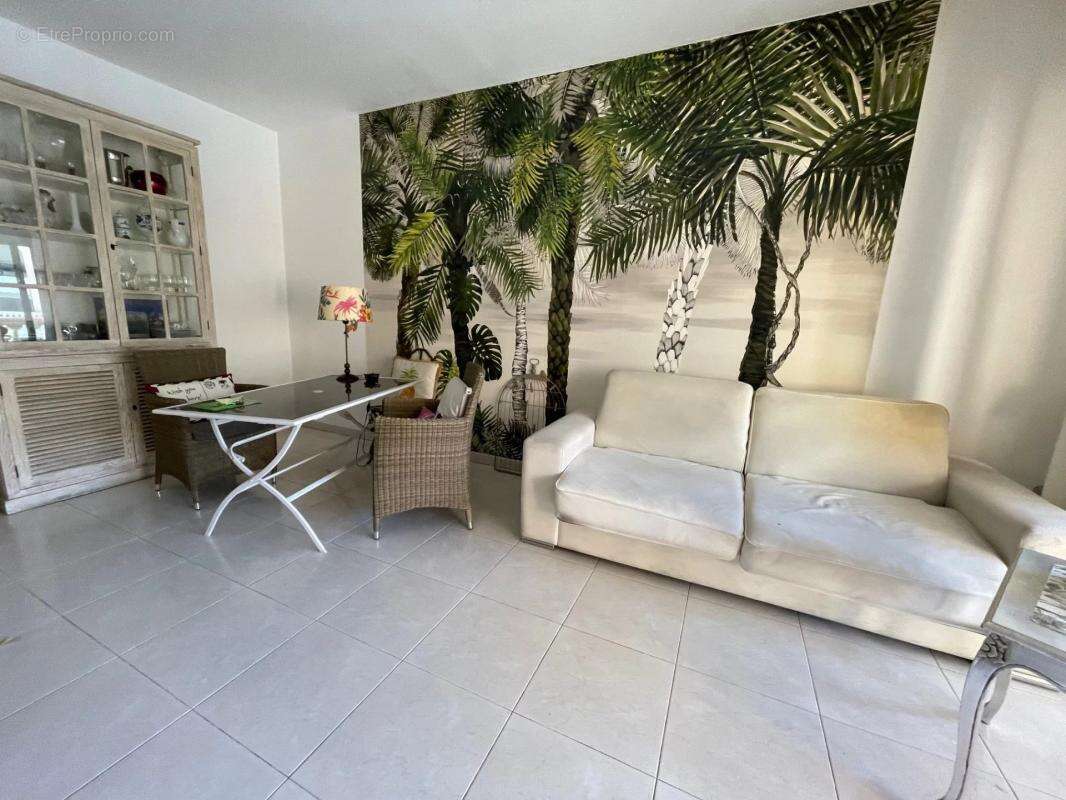 Appartement à LE CANNET