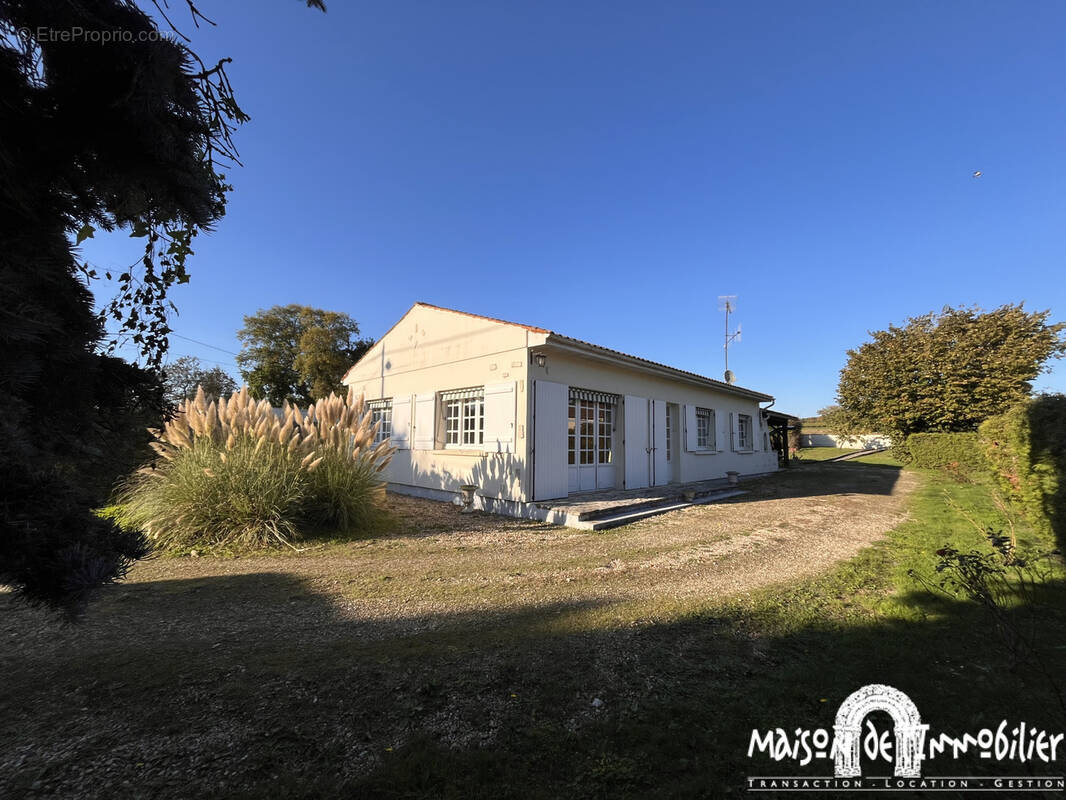 Maison à BOUTIERS-SAINT-TROJAN