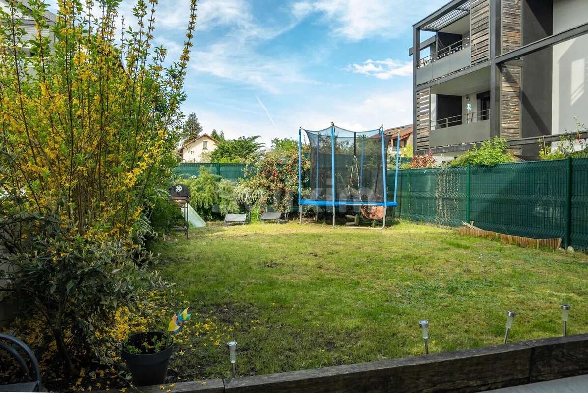 Appartement à CHENS-SUR-LEMAN