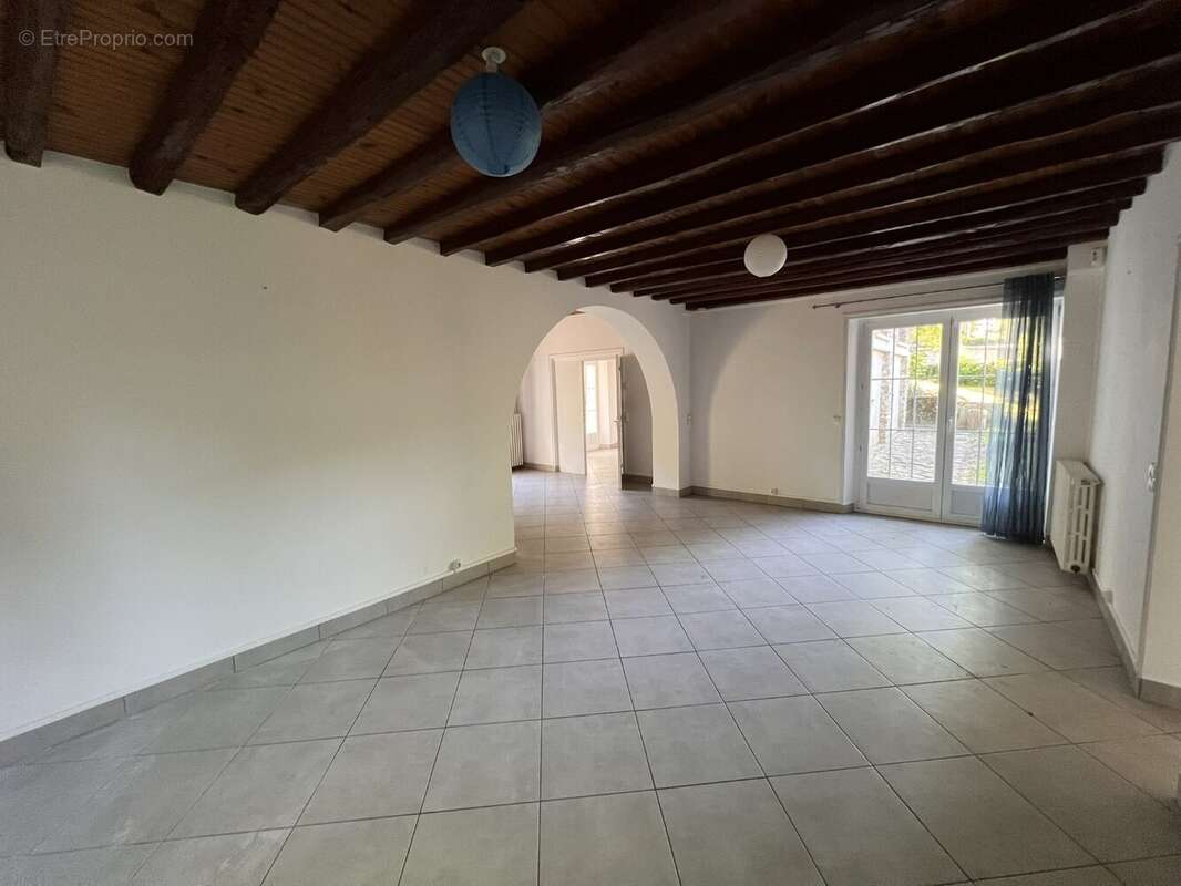 Maison à SAINT-CHERON