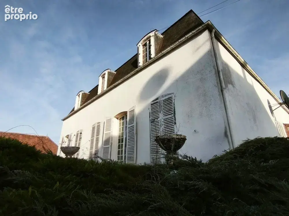 Maison 317 m² à Chambeugle  - photo 2