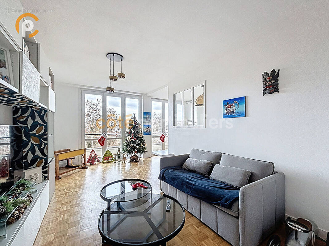 Appartement à PARIS-12E