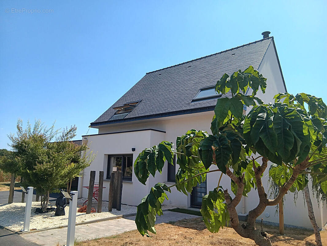 Maison Pluneret 6 pièce(s) 115 m2 - photo 1