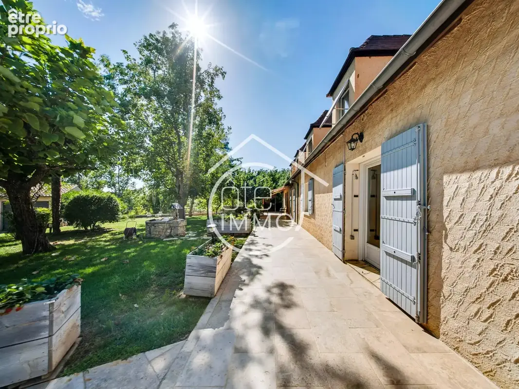 PRIGONRIEUX : Magnifique périgourdine 12 pièces de 331m² avec piscine et accès dordogne - photo 34