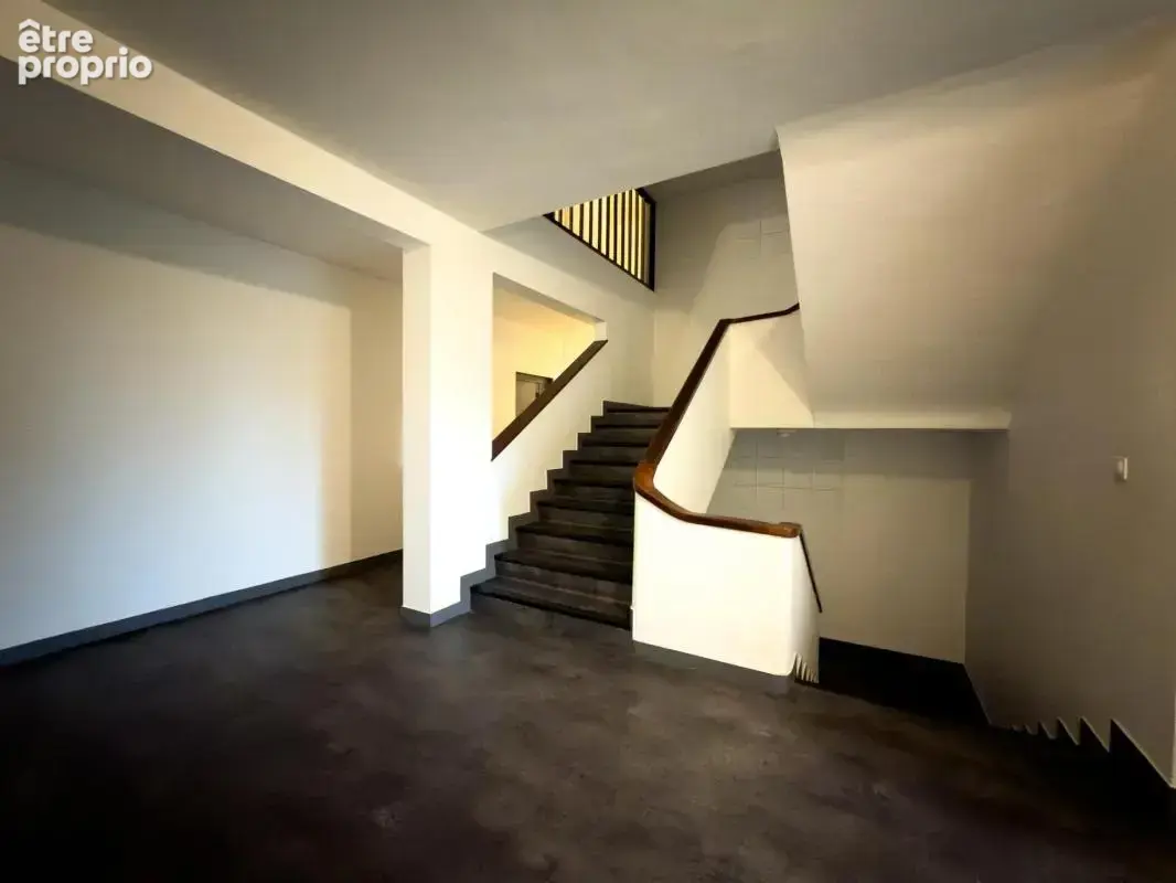 T2 / calme et verdoyant / parking / ascenseur - photo 11