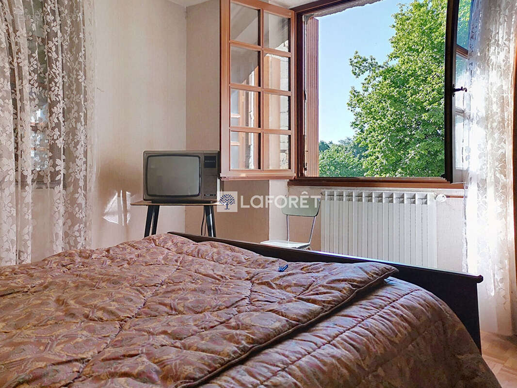 Appartement à LE MALZIEU-VILLE