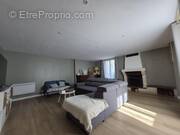 Maison à VILLENEUVE-LA-COMTESSE