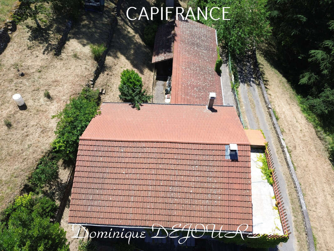 Nichée au cœur de la nature, sans vis-à-vis et avec une vue remarquable, grande maison de 7 (voir 8) chambres et de belles terra - photo 35