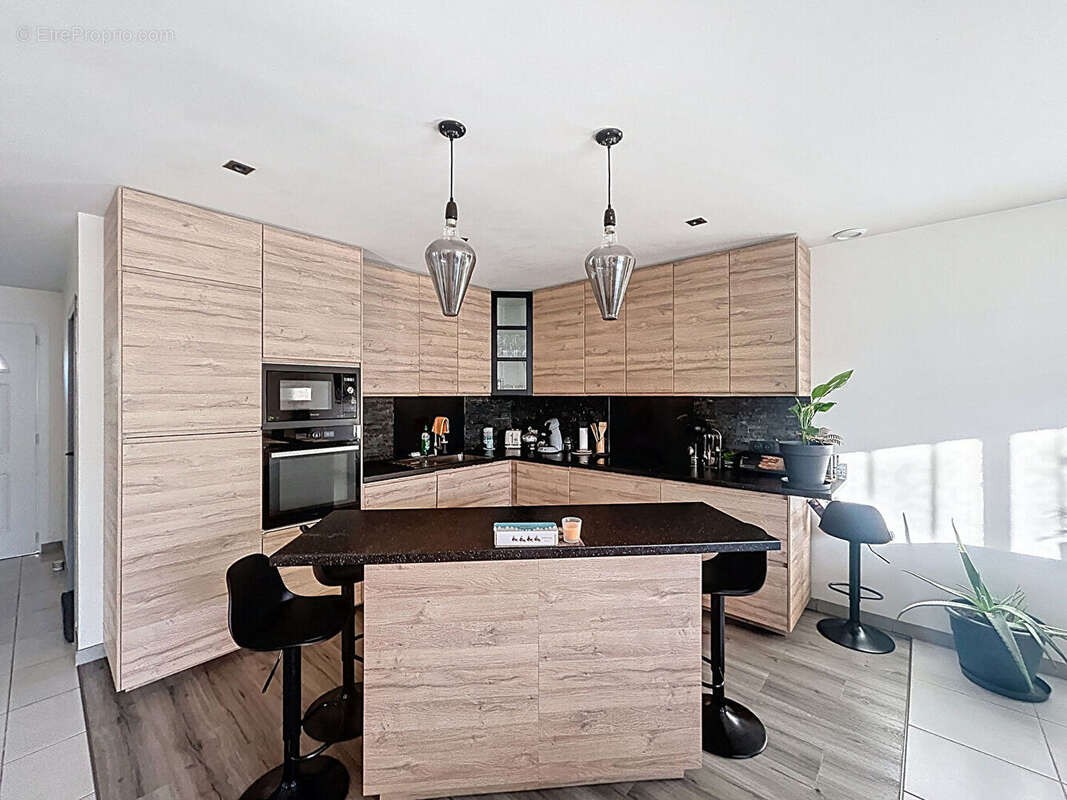 Maison à SAINT-LOUBES