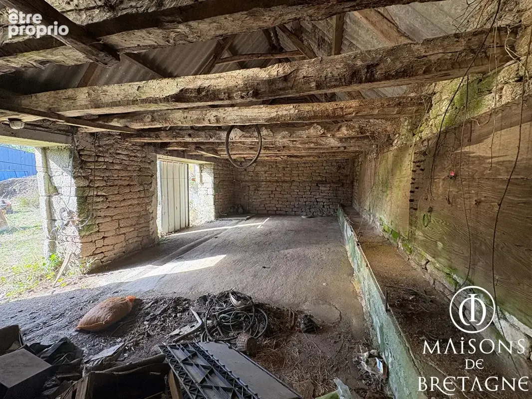 Guiscriff ? Corps de ferme à rénover avec 1,16 ha de terres agricoles et dépendances - photo 12