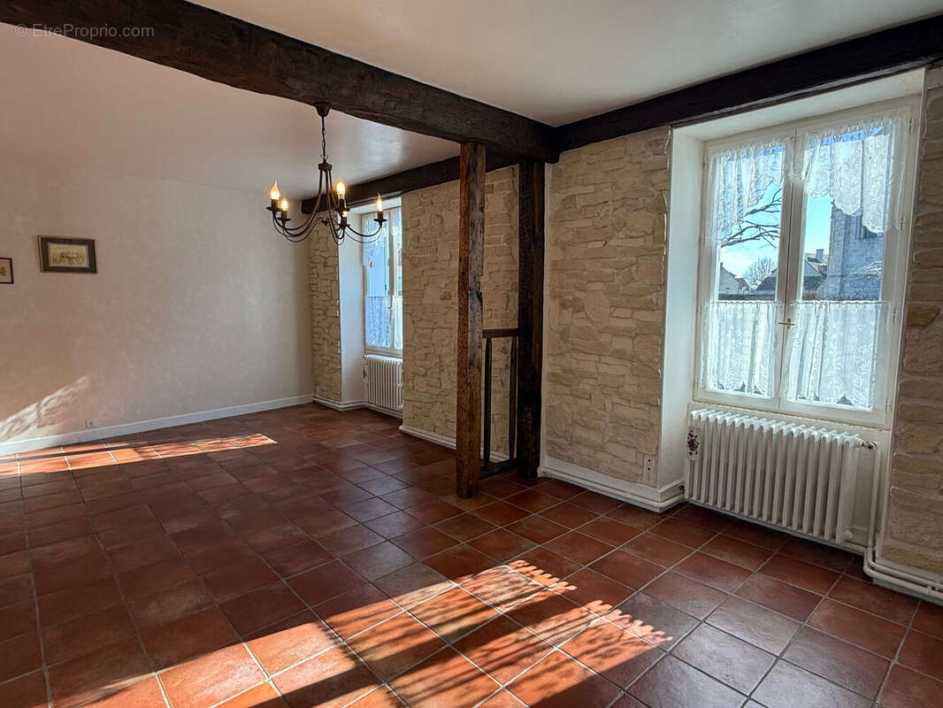 Maison à LA BERTHENOUX