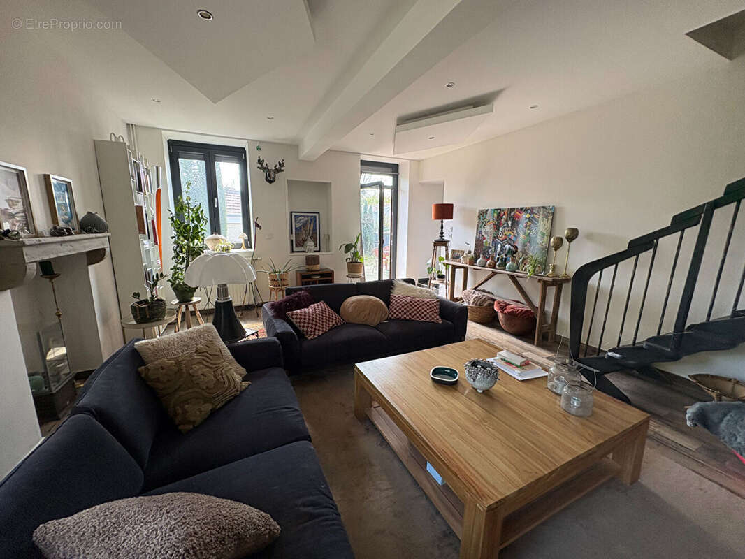 Maison à TIGNIEU-JAMEYZIEU