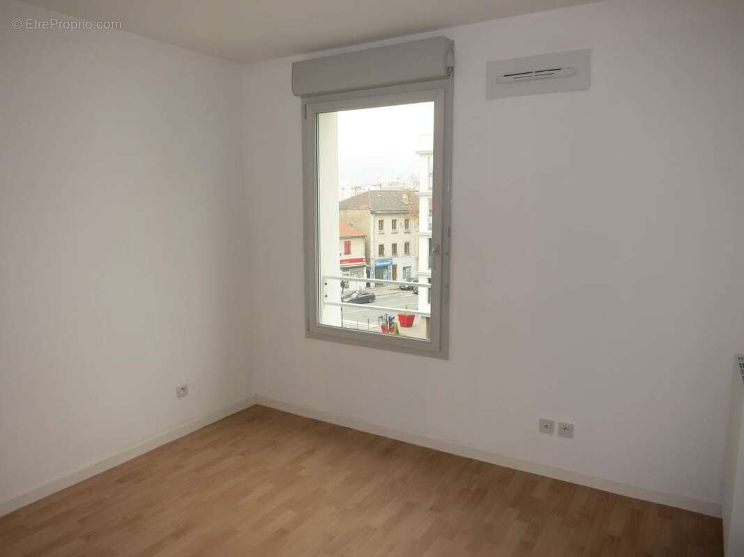 Appartement 63 m² à Venissieux  - photo 6
