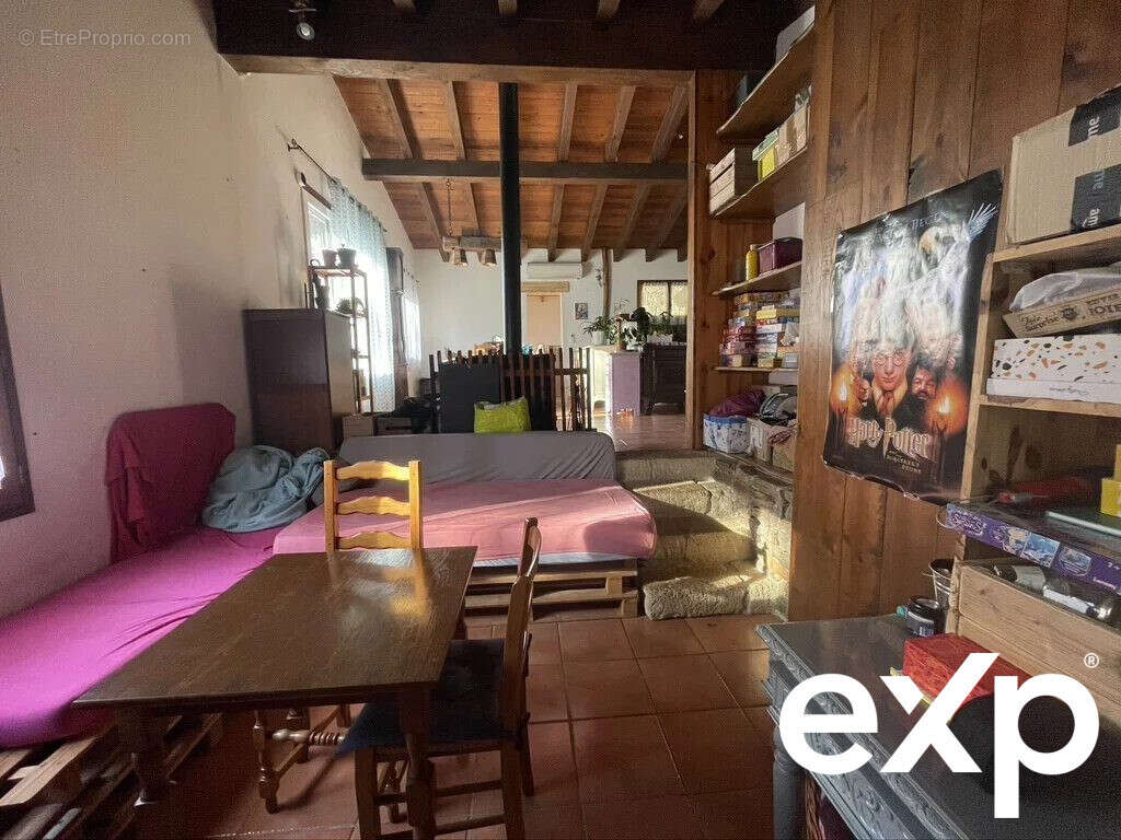 Maison à LE COLLET-DE-DEZE