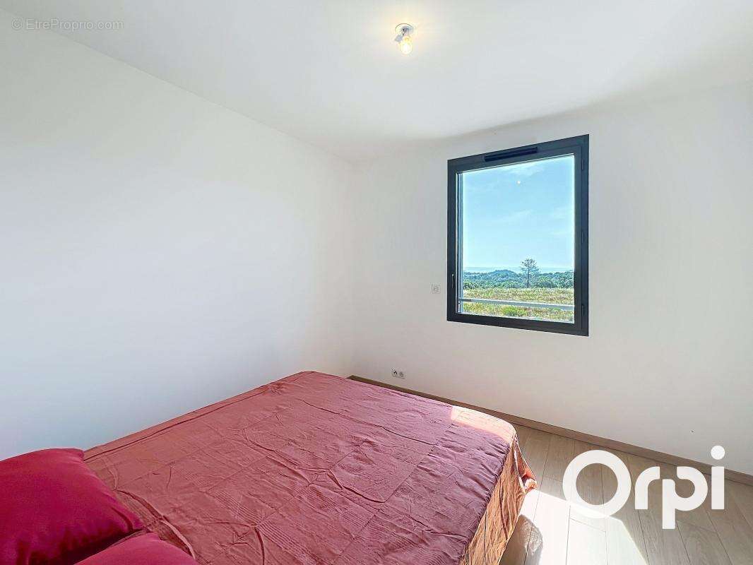 Appartement T3 - Vue mer - - photo 7