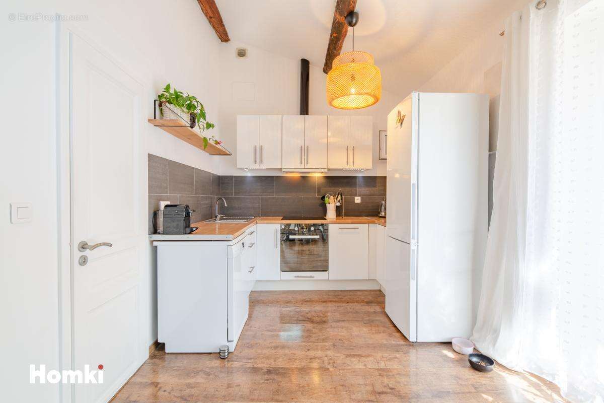 Maison à LE MUY