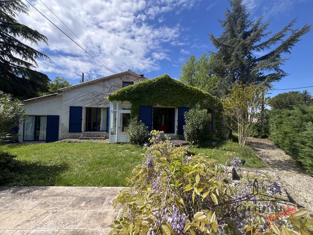 Maison à VAISON-LA-ROMAINE