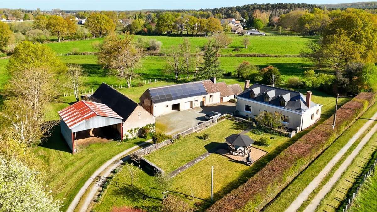 Propriété avec hangar et 4 800 m² de terrain - photo 2